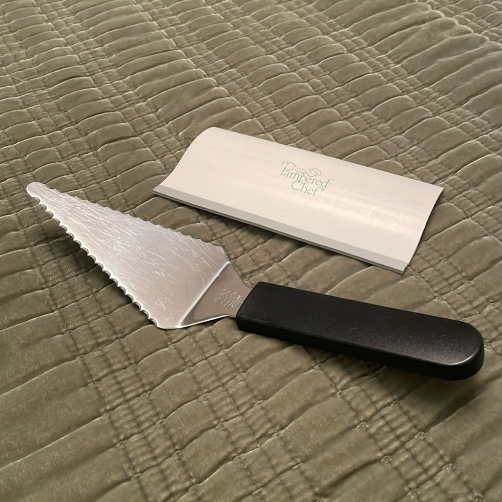 The Pampered Chef Set of 2 Kitchen Tools Slice & Serve Pie Server Handy Scraper